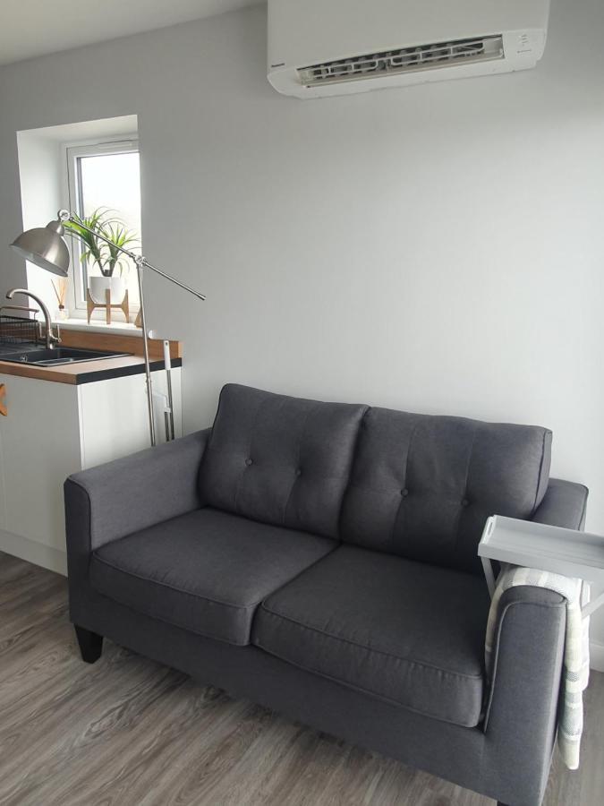 Self Catering. Maydene. Holm. Orkney, Scotland. Nether Button Extérieur photo